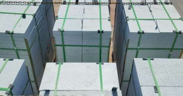 邯郸 芝麻白花岗岩5公分地铺石 花岗岩厂家工厂装车日常