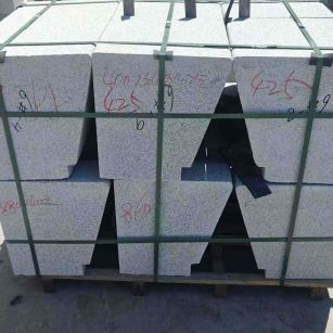 邯郸 芝麻白异形坐凳，石凳