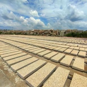 邯郸 黄金麻花岗岩荔枝面地铺石防护中