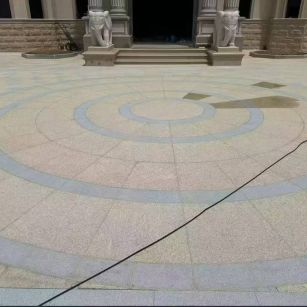 邯郸 黄金麻芝麻灰花岗岩石材地铺拼接效果