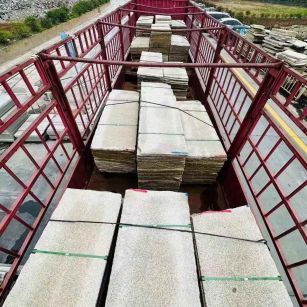 邯郸 黄金麻花岗岩荔枝面，光面毛板装车完成