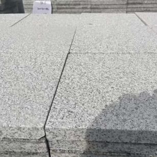 邯郸 白麻花岗岩石材推荐 荔枝面地铺石