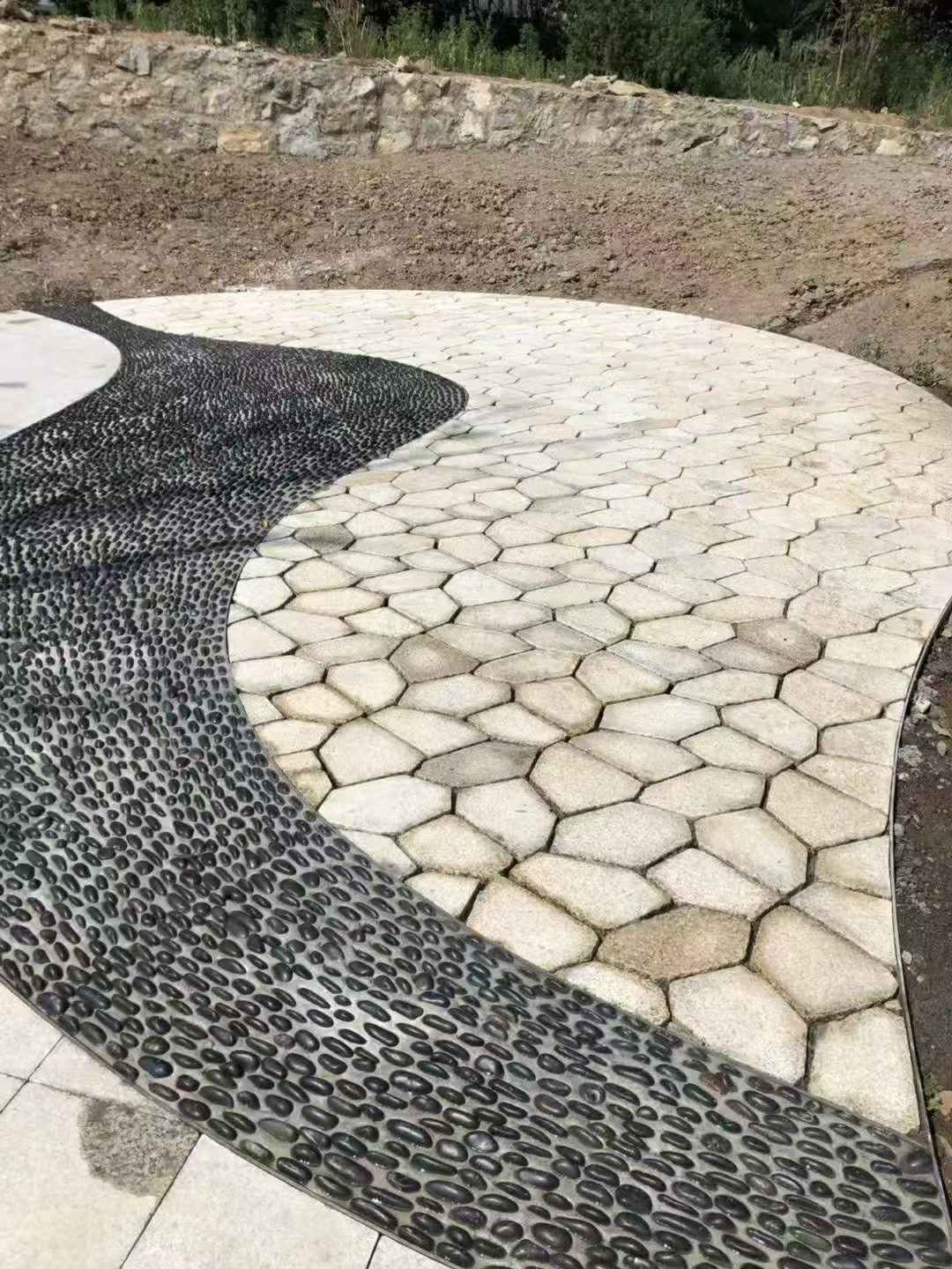 邯郸 黄金麻冰裂纹地铺石工地铺装案例