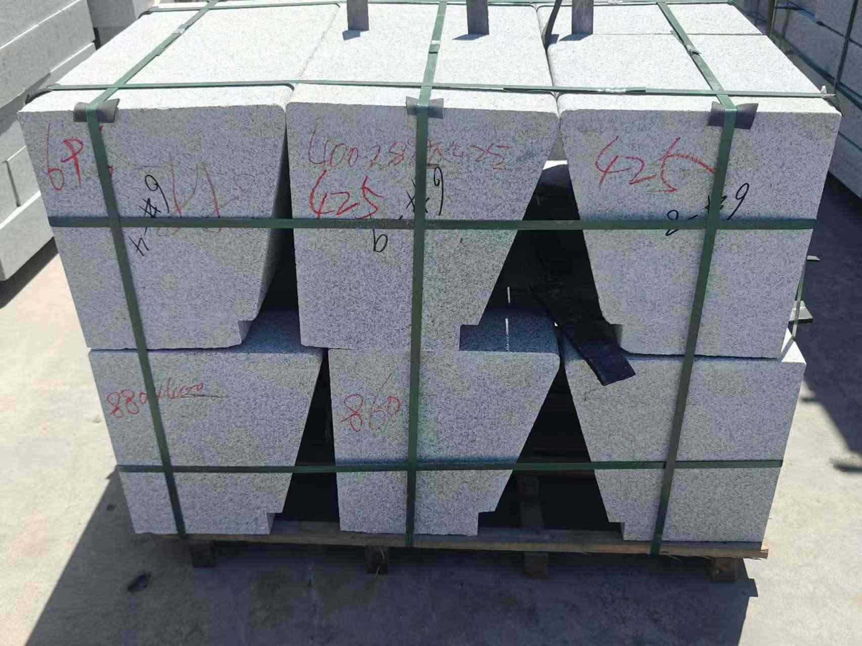 邯郸 芝麻白异形坐凳，石凳