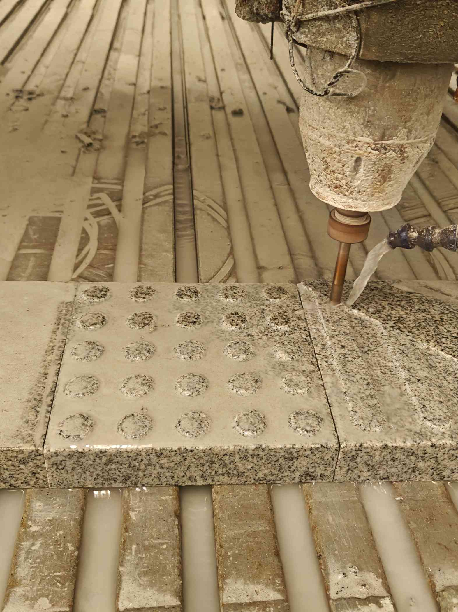 邯郸 芝麻白花岗岩石材盲人石、盲道石、盲点石