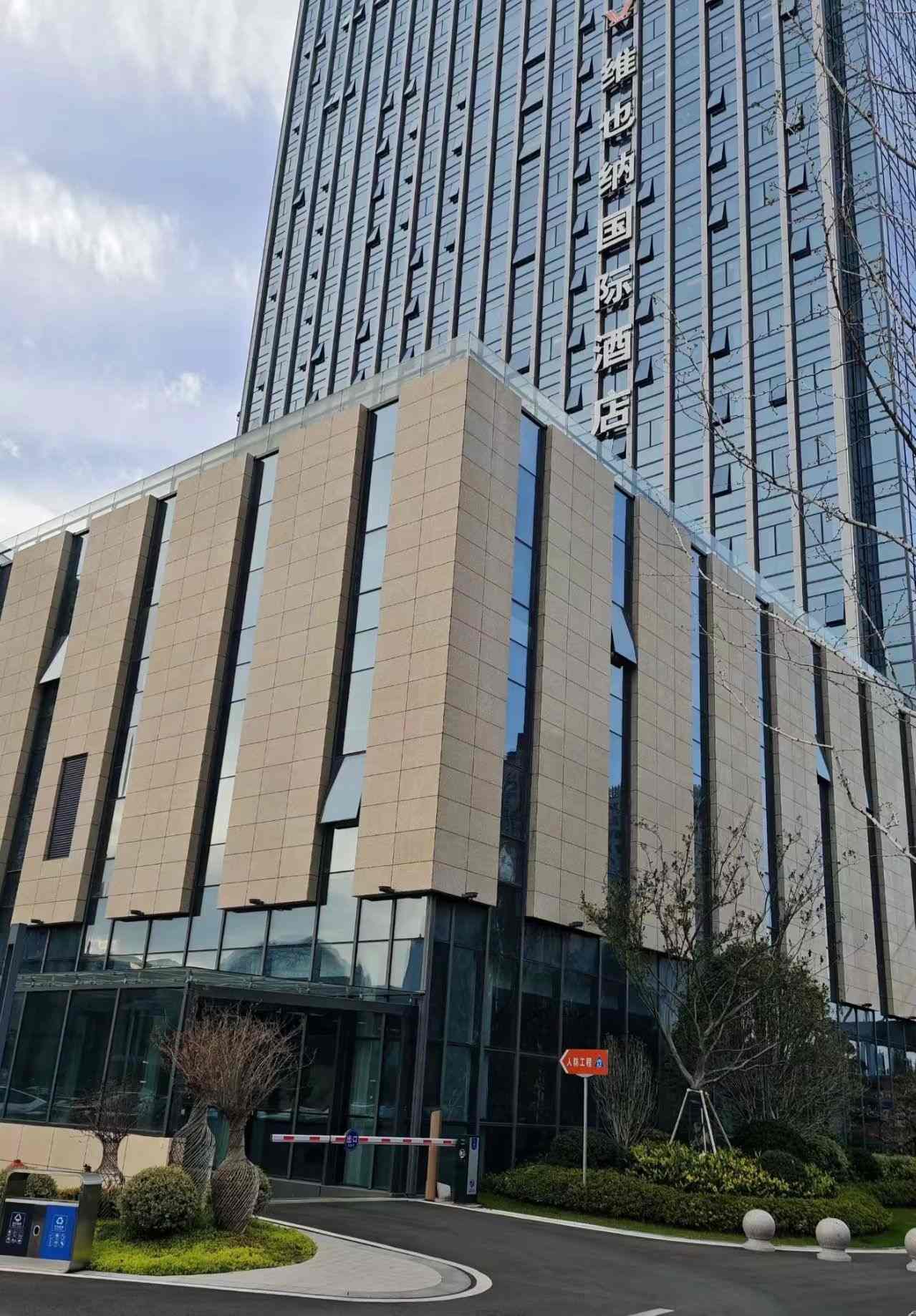 邯郸 黄金麻花岗岩外墙干挂