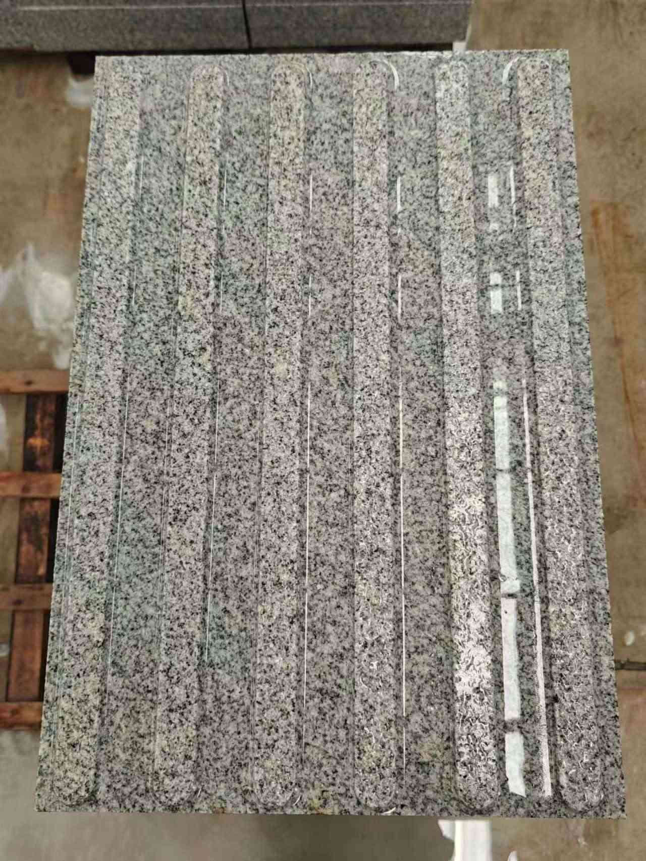 邯郸 芝麻白花岗岩荔枝面雕刻盲道，盲条