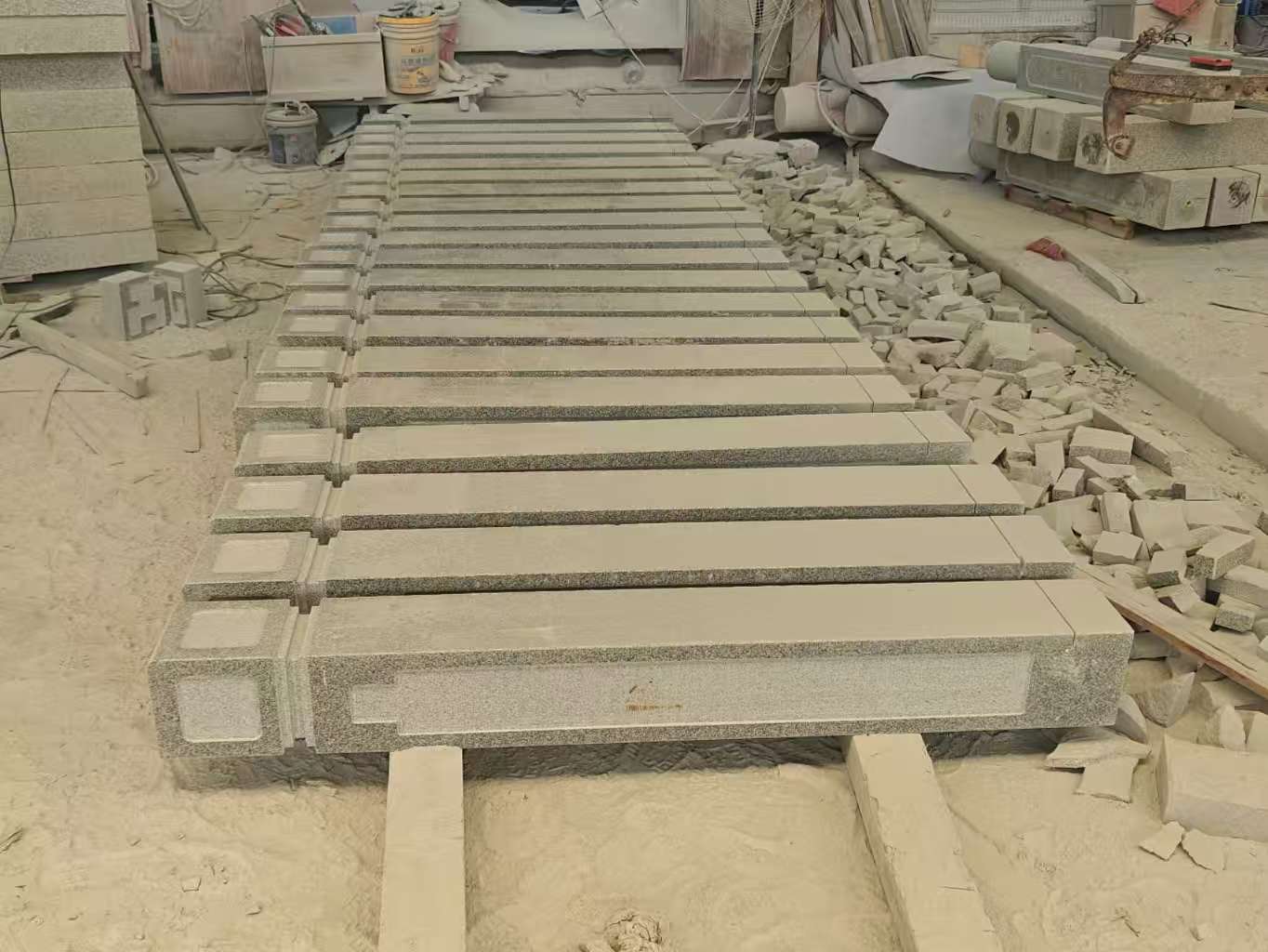 邯郸 芝麻白异形加工雕刻-栏杆大柱，方柱