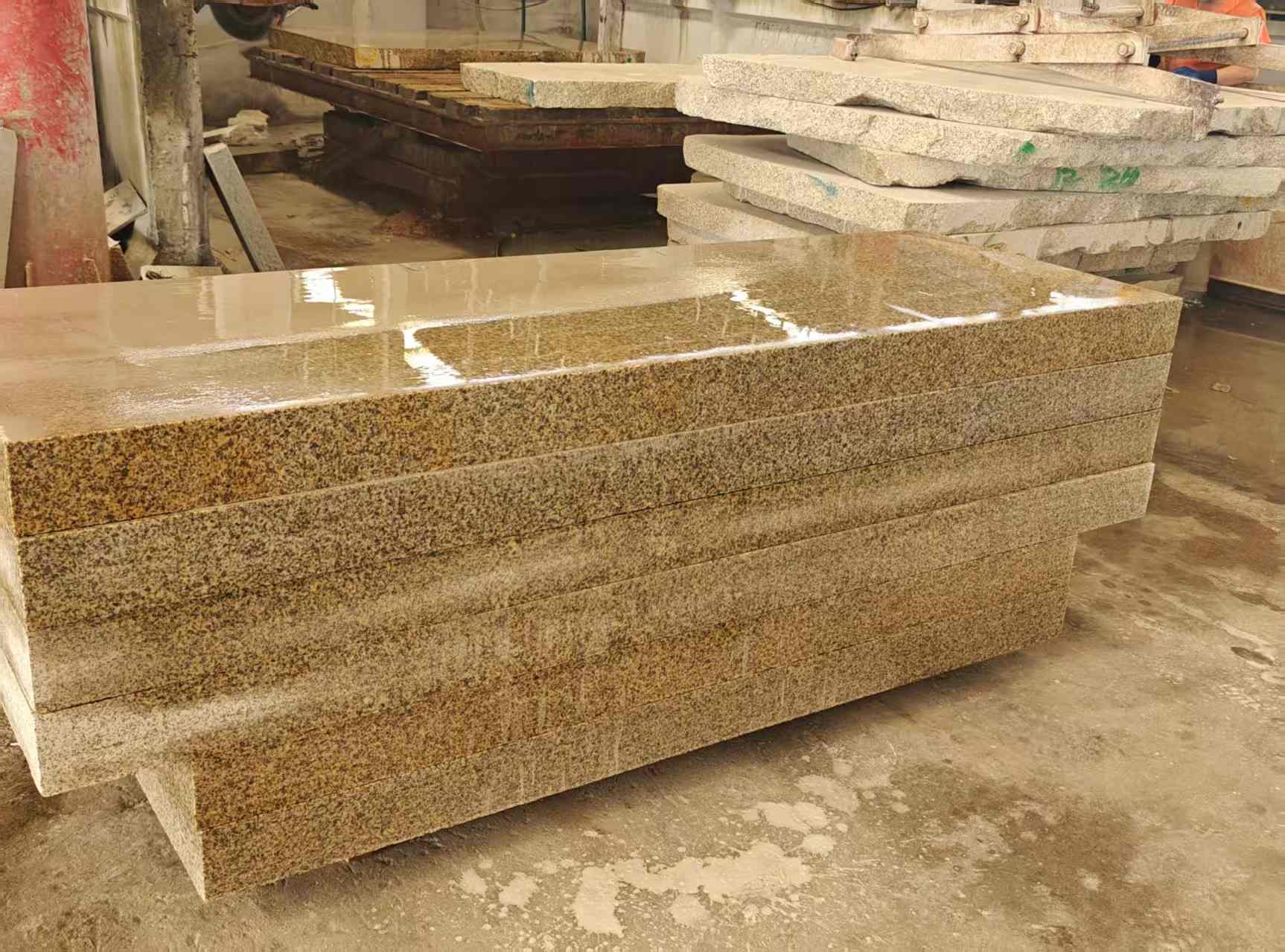 邯郸 黄金麻栏杆料半成品加工中