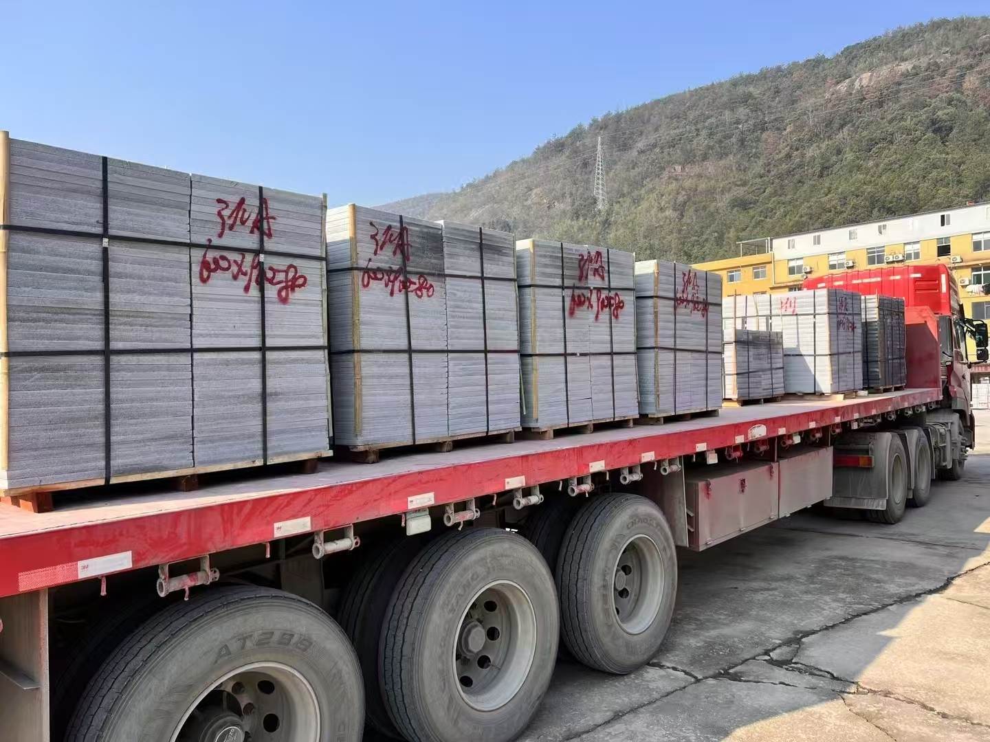 邯郸 芝麻灰地铺石出货日常