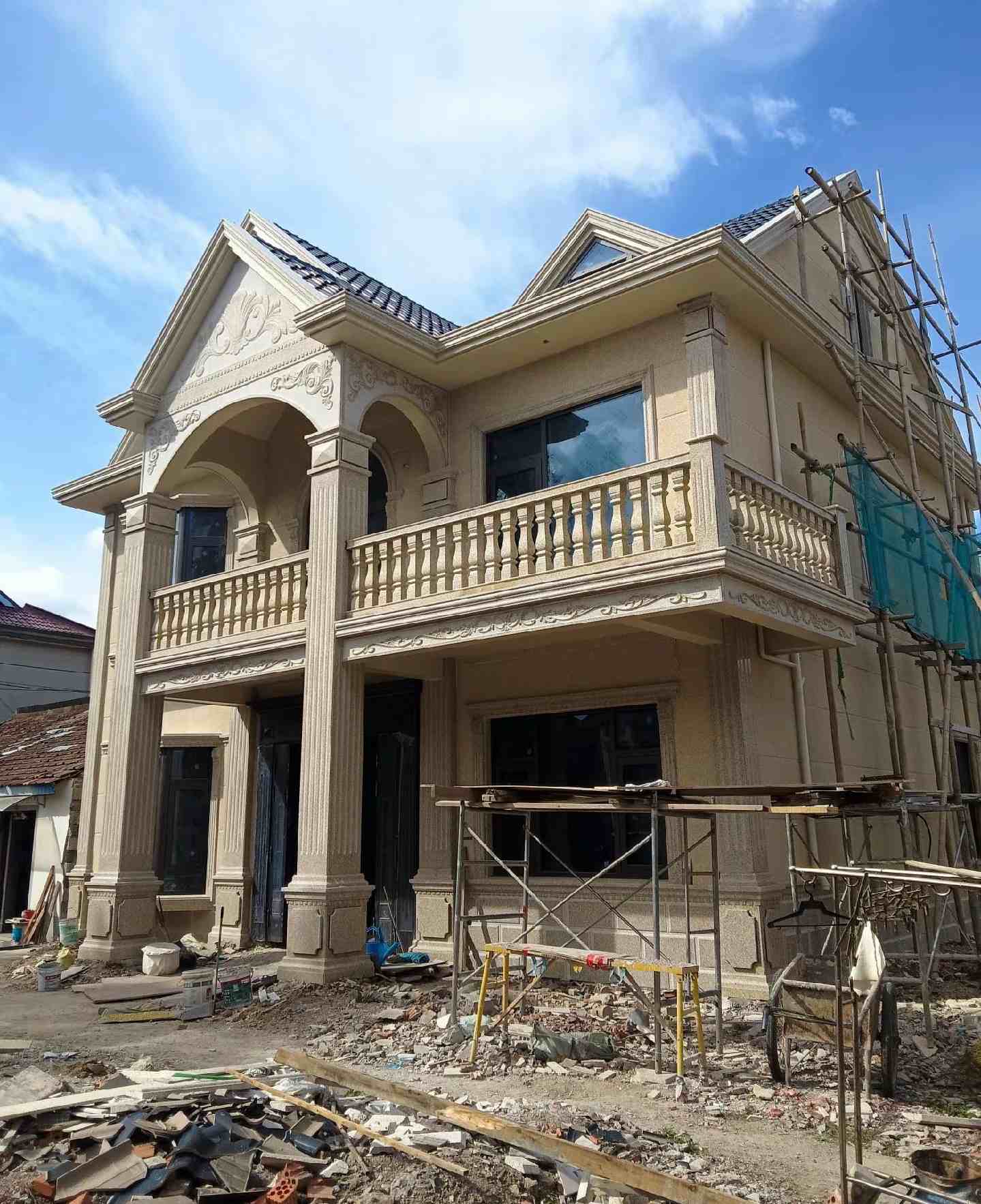 邯郸 黄金麻花岗岩石材私人别墅雕花门楼柱阳台栏杆