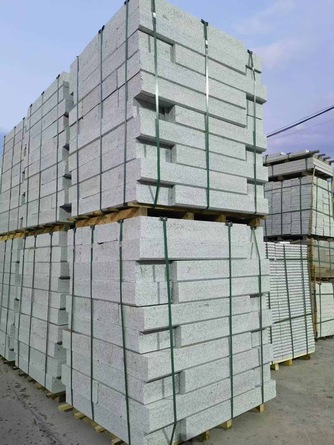 邯郸 芝麻白花岗岩路沿石，路缘石，路肩石，道牙，立缘石，马路牙子，街沿石，侧石等