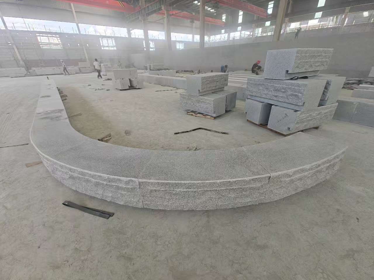 邯郸 芝麻白异形坐凳，自然面光面弧形加工