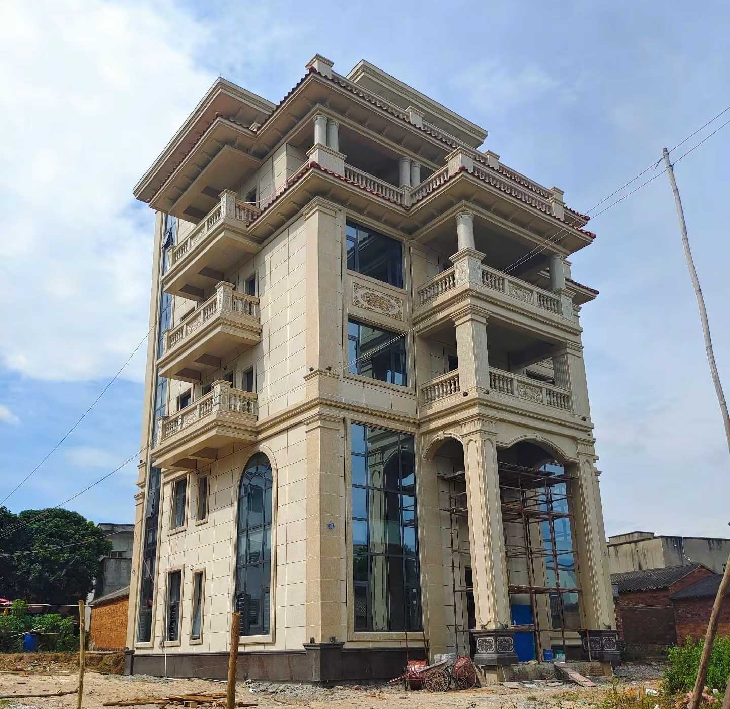 邯郸 黄金麻花岗岩石材别墅外墙干挂搭配（雕花栏杆花瓶柱门楼罗马柱）